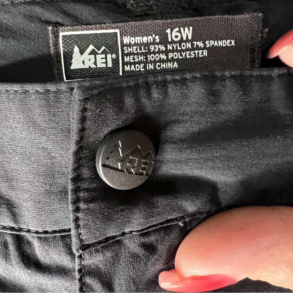 REI Black Nylon Stretch Cropped Capri‎ Outdoor Hiking Pants - Picture 6 of 8